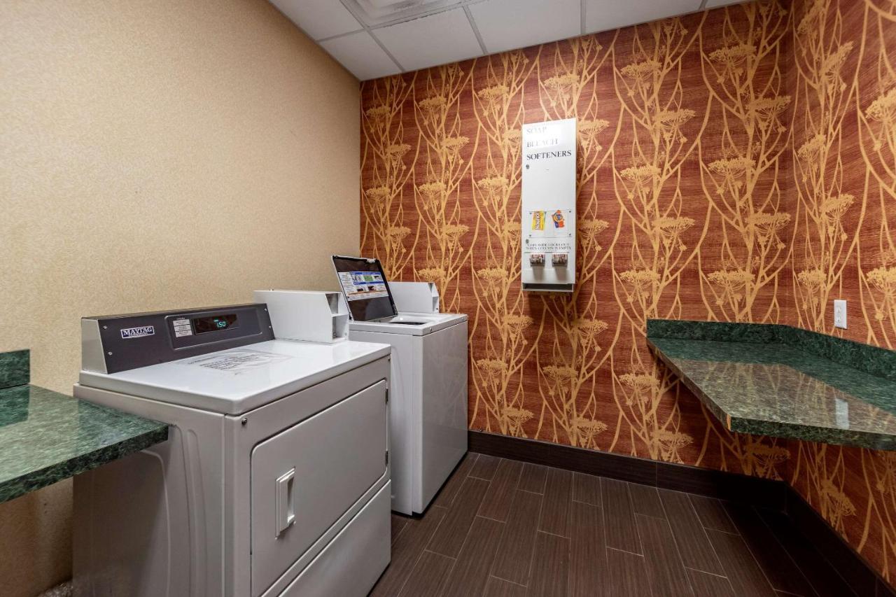 Comfort Inn & Suites Shawnee North Near I-40 Экстерьер фото
