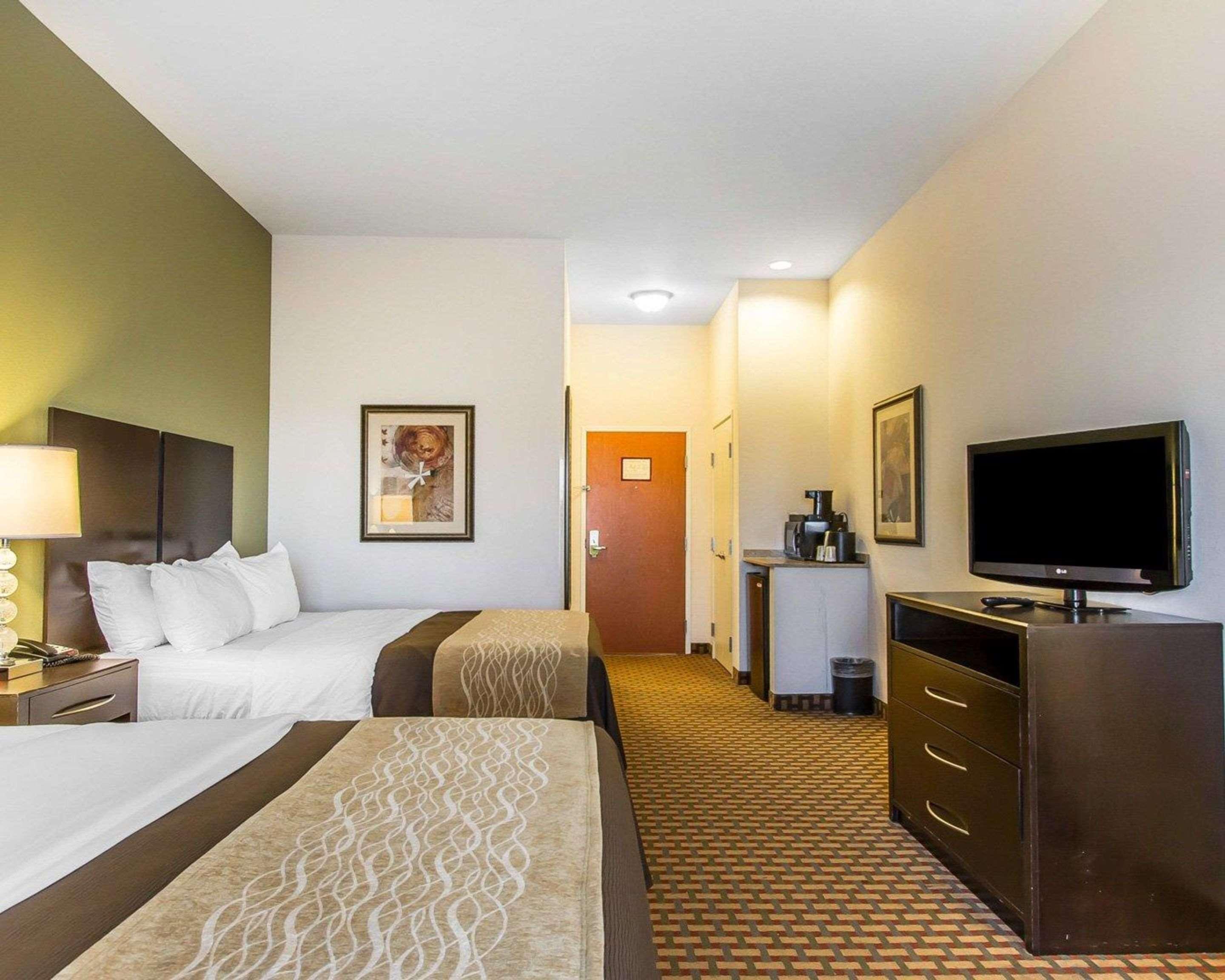 Comfort Inn & Suites Shawnee North Near I-40 Экстерьер фото